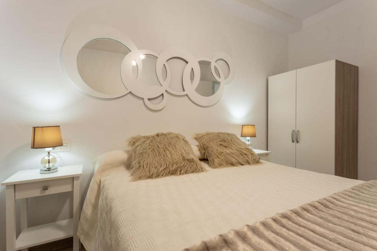 Center Deluxe II Apartment Granada Ngoại thất bức ảnh