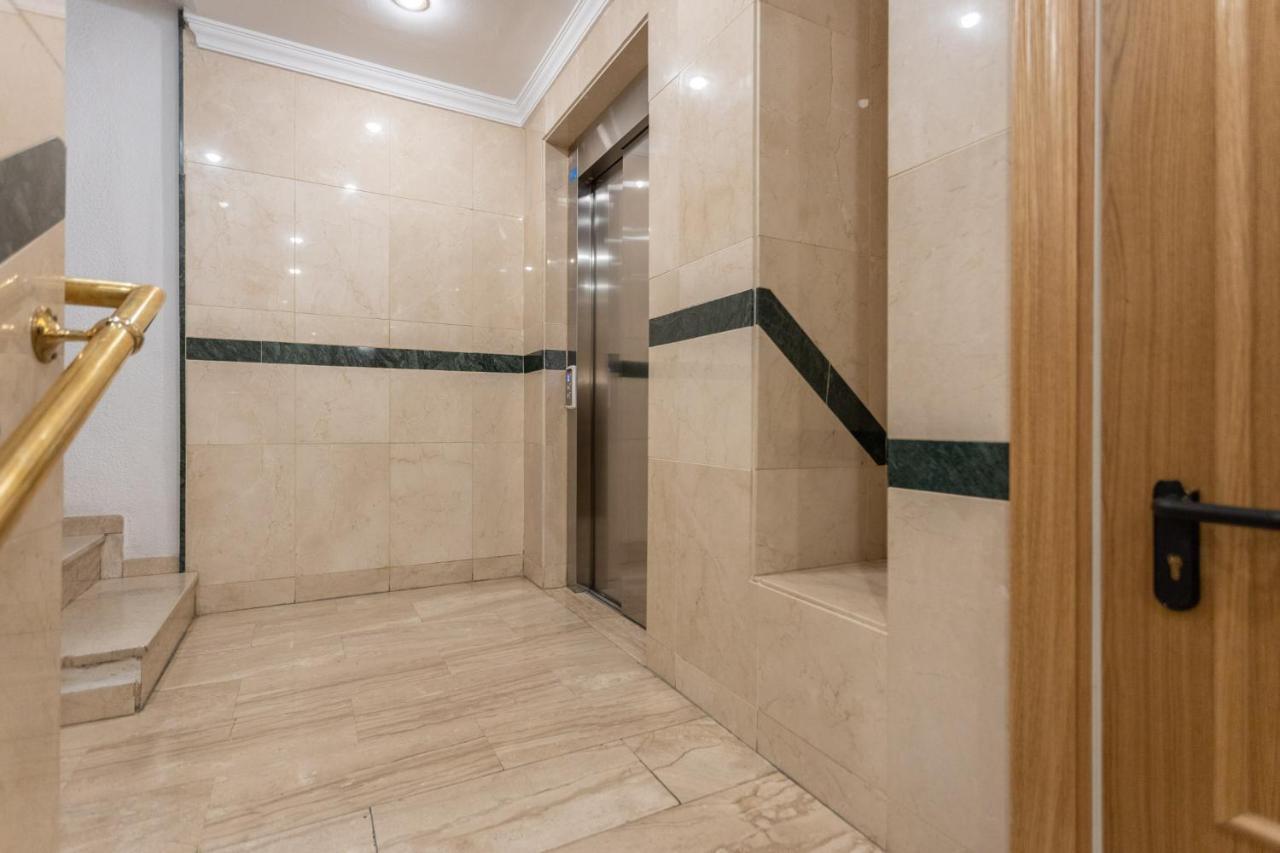 Center Deluxe II Apartment Granada Ngoại thất bức ảnh